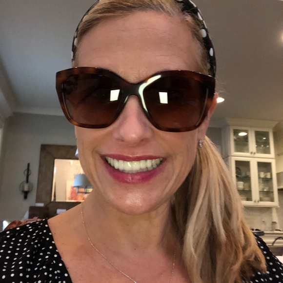 Meet your Posher, Lara - Picture 7 of 7